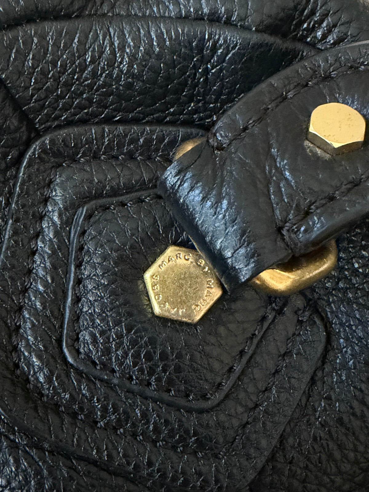 Marc Jacobs Classic Q